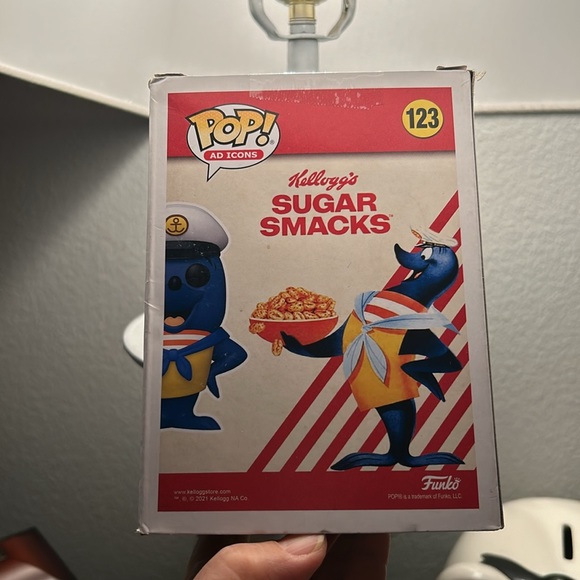 NIB Funko Pops Smaxey The Seal Figurine - Picture 3 of 6